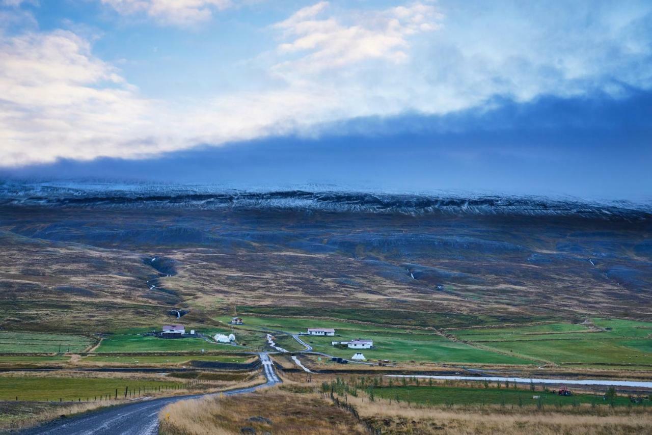 Solvanes Farmholidays Varmahlíð Esterno foto
